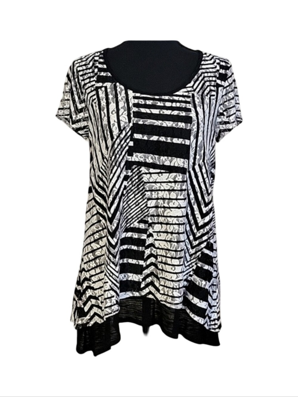 Chico's Black White 2-Layer Lace Tunic Top Cap Sleeve Geometric Sz 0 S